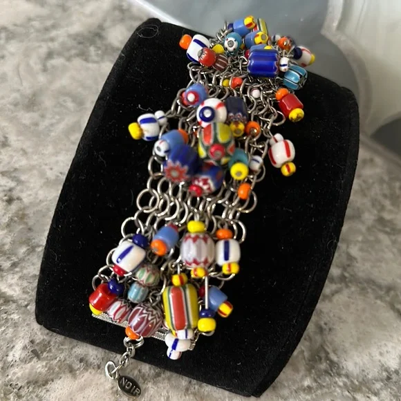 Colorful dangle bead bracelet - Picture 1 of 5